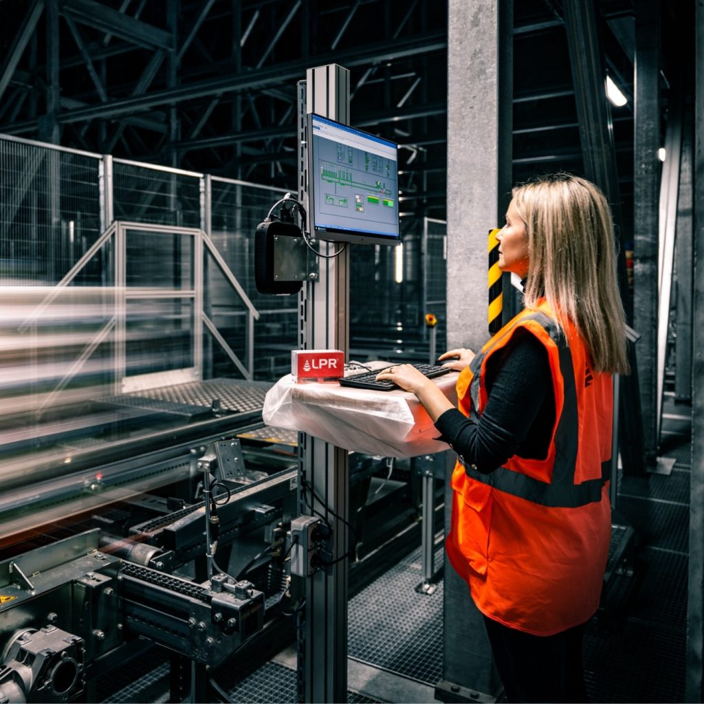 Supply chain manager
